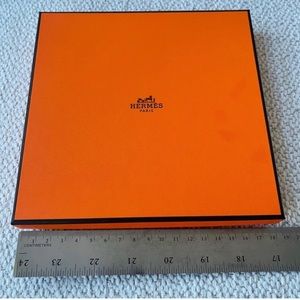 2023 New Hermes scarf box (for 90*90 scarf)